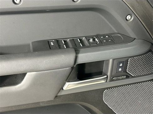 Certified 2023 Land Rover Defender 110 X-Dynamic SE image 20