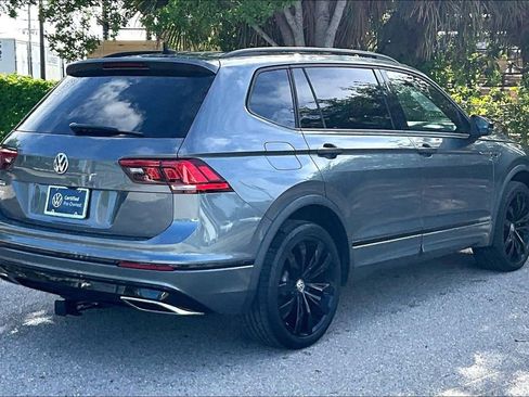 Certified 2021 Volkswagen Tiguan SE R-Line FWD image 5