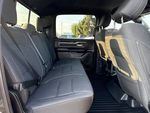 Used 2022 RAM 1500 Big Horn AWD/4WD image 12