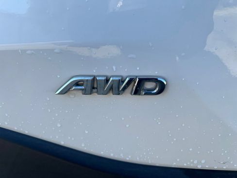 Used 2022 Toyota RAV4 XLE w/ Convenience Package AWD/4WD image 8