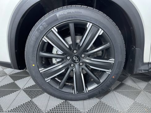 Used 2021 INFINITI QX50 Luxe w/ Appearance Package AWD/4WD image 25