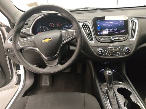 Used 2020 Chevrolet Malibu LT image 22