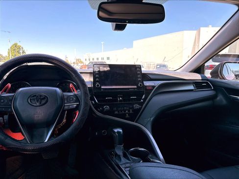 Used 2022 Toyota Camry XSE FWD image 12