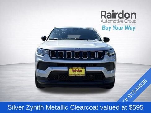 Used 2025 Jeep Compass Sport AWD/4WD image 2