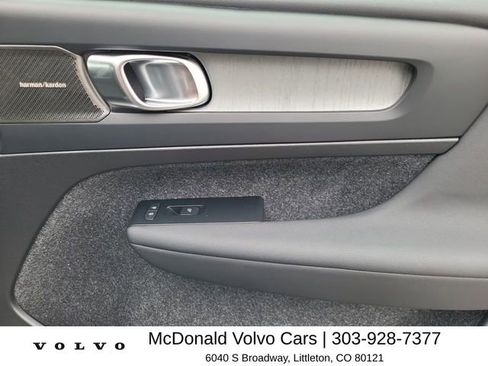 New 2026 Volvo XC40 B5 Ultra w/ Climate Package AWD/4WD image 18