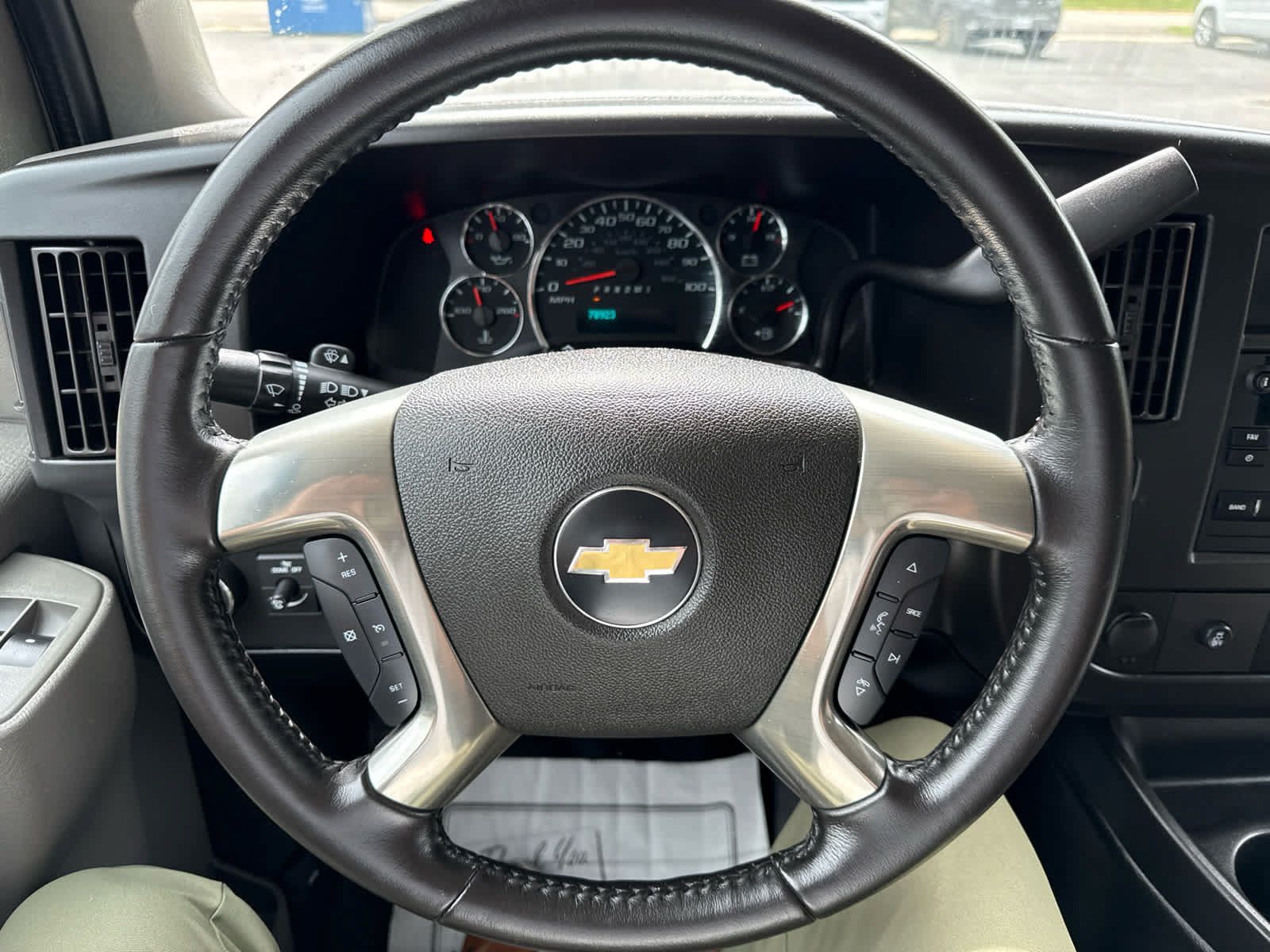 Used 2019 Chevrolet Express 3500 LS RWD image 19