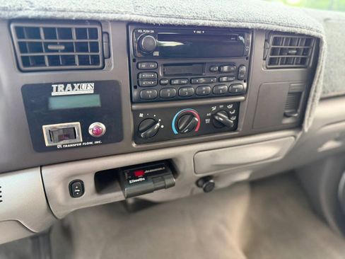 Used 2003 Ford F550 2WD Crew Cab Super Duty image 18