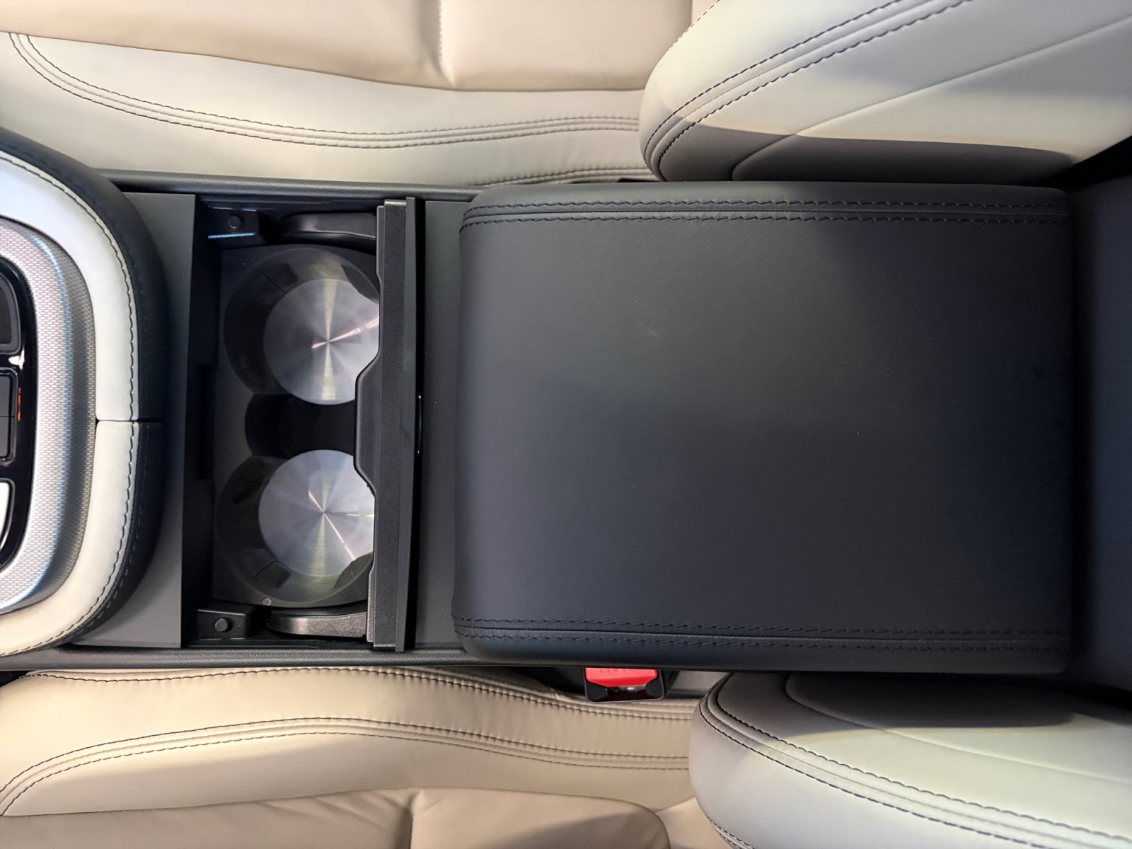 Used 2016 Jaguar F-TYPE Coupe RWD image 14