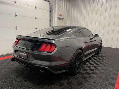 Used 2018 Ford Mustang GT w/ Black Accent Pkg RWD image 4