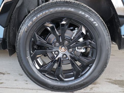 Used 2025 Toyota RAV4 SE image 29