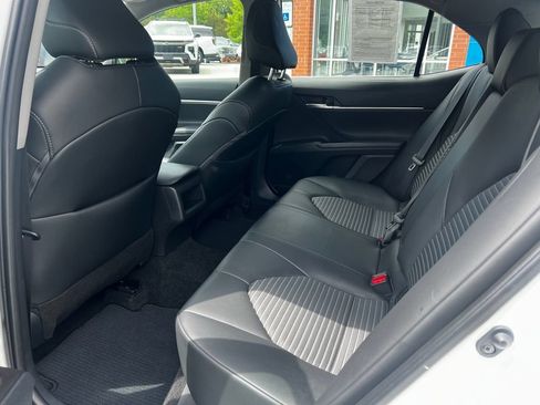 Used 2024 Toyota Camry SE FWD image 12