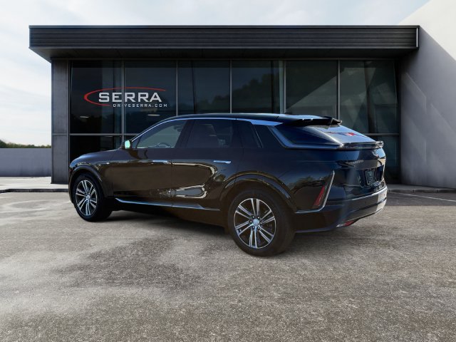 Used 2024 Cadillac Lyriq Luxury w/ LPO, Floor Liner Package AWD/4WD image 3