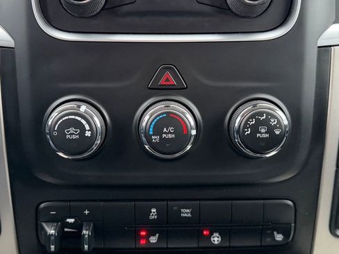 Used 2019 RAM 1500 Classic SLT image 16