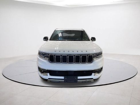 Used 2024 Jeep Wagoneer Series III AWD/4WD image 2