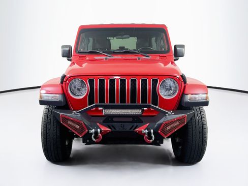 Used 2018 Jeep Wrangler Unlimited Sahara w/ Dual Top Group AWD/4WD image 2