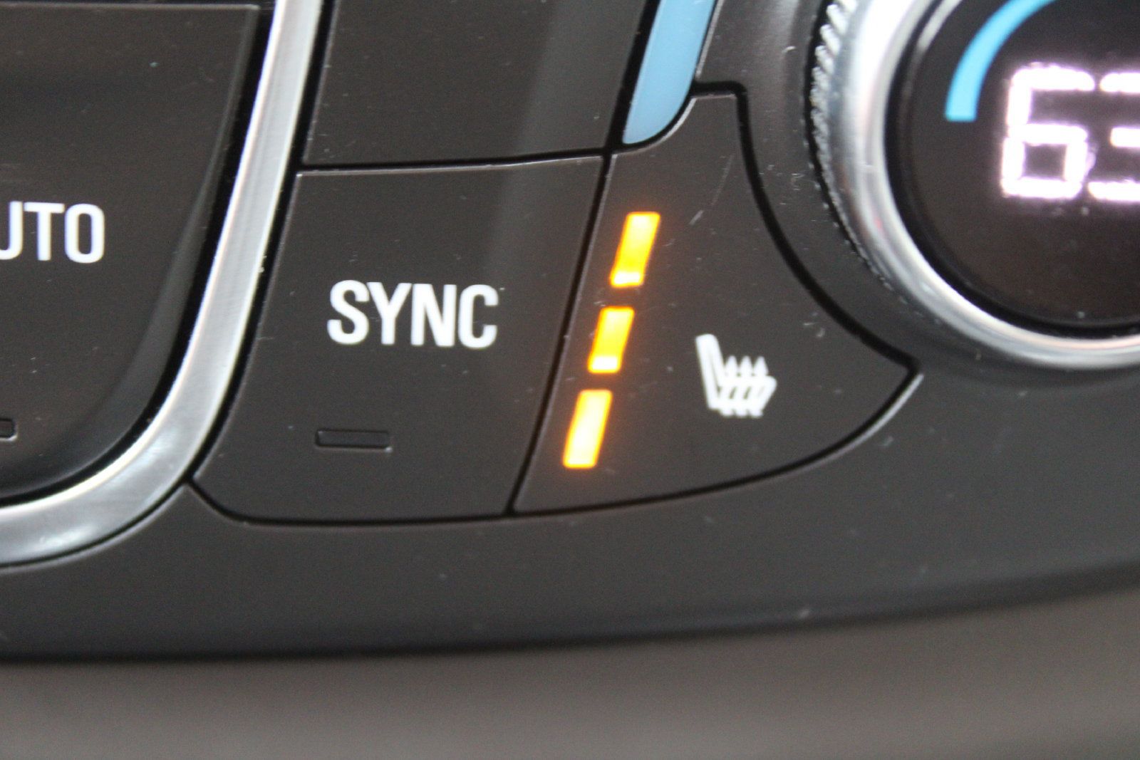 Used 2020 Chevrolet Traverse LT FWD image 44