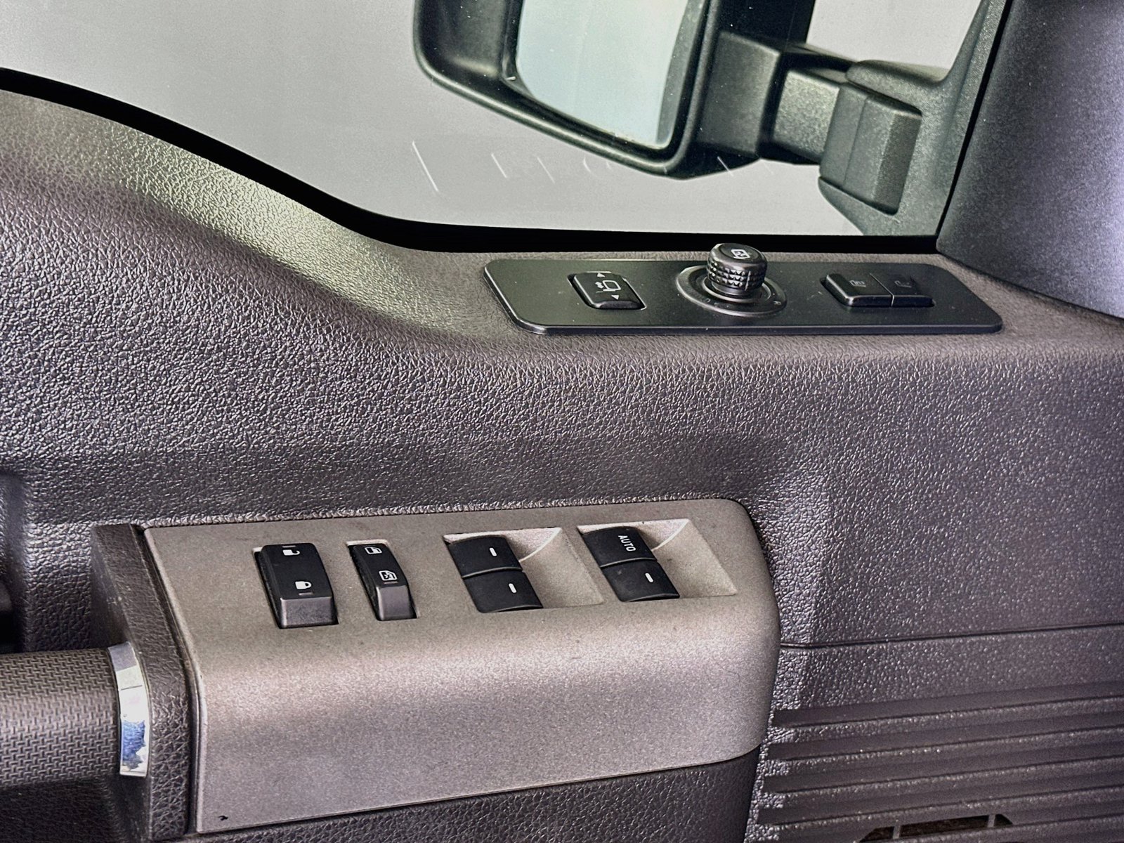 Used 2012 Ford F350 Lariat w/ Lariat Ultimate Pkg AWD/4WD image 18