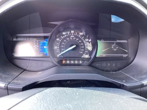 Used 2019 Ford Edge Titanium w/ Equipment Group 301A AWD/4WD image 31