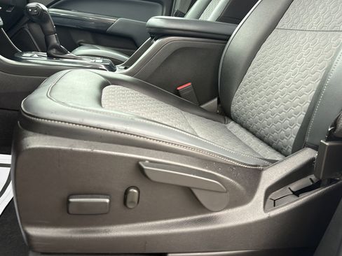 Used 2019 Chevrolet Colorado Z71 AWD/4WD image 25