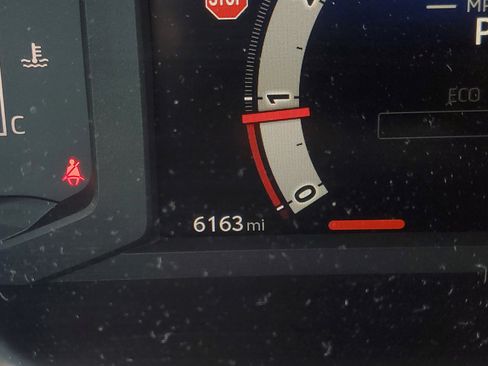 Used 2025 Toyota Tacoma SR image 23