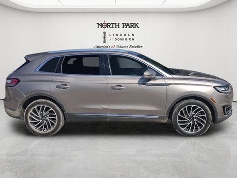 Used 2020 Lincoln Nautilus Reserve FWD image 6