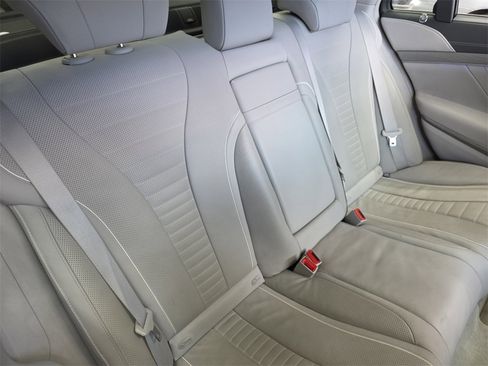 Used 2016 Mercedes-Benz S 550 Sedan image 17