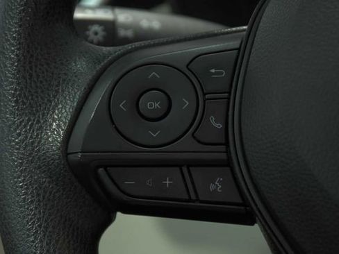 Used 2021 Toyota Corolla LE image 22