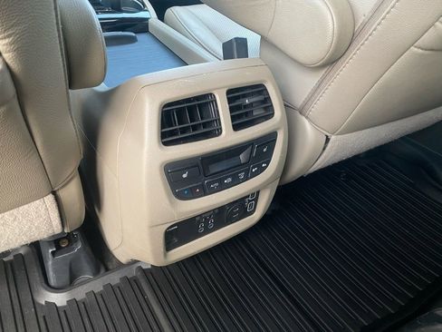 Used 2022 Honda Pilot Elite image 23