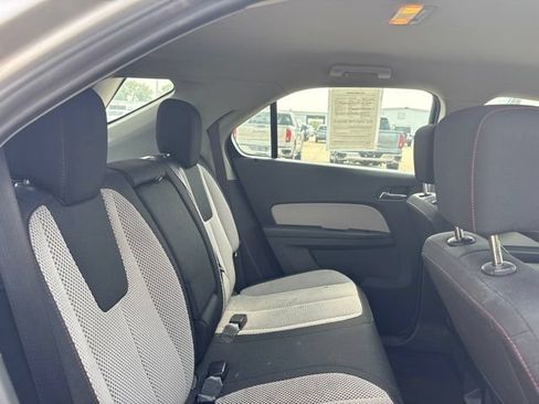 Used 2017 Chevrolet Equinox LS FWD image 19