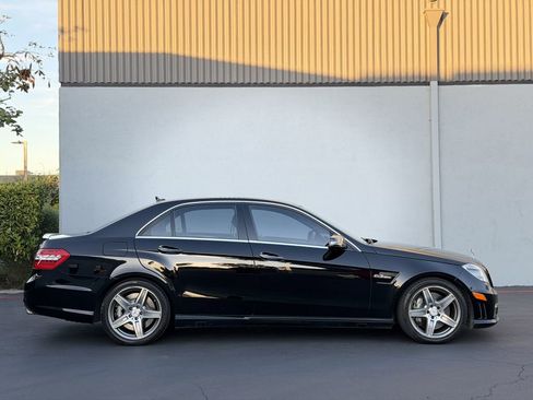 Used 2010 Mercedes-Benz E 63 AMG Sedan image 3
