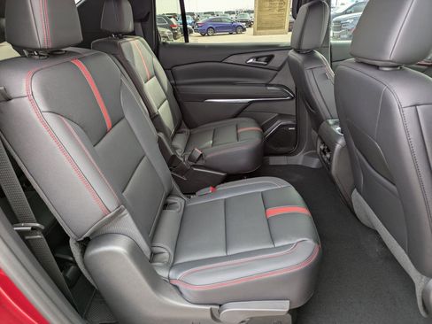 Used 2026 Chevrolet Traverse RS image 22