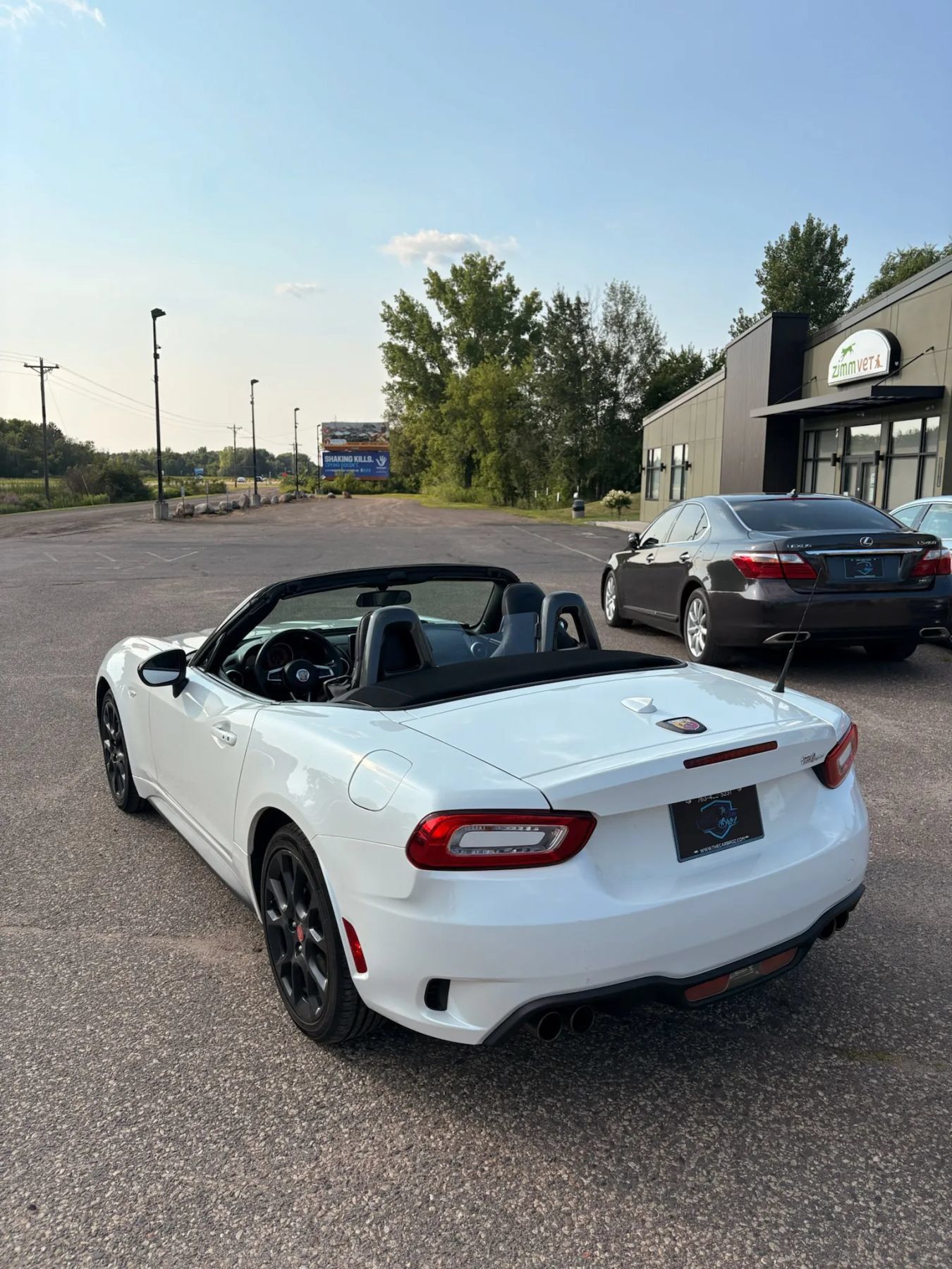 Used 2019 FIAT 124 Spider Abarth w/ Navigation & Sound Group RWD image 33