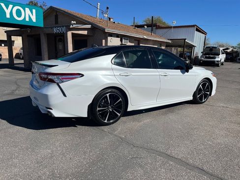 Used 2020 Toyota Camry XSE image 4