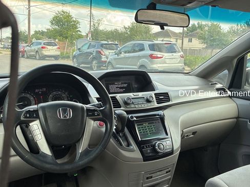 Used 2016 Honda Odyssey SE image 7