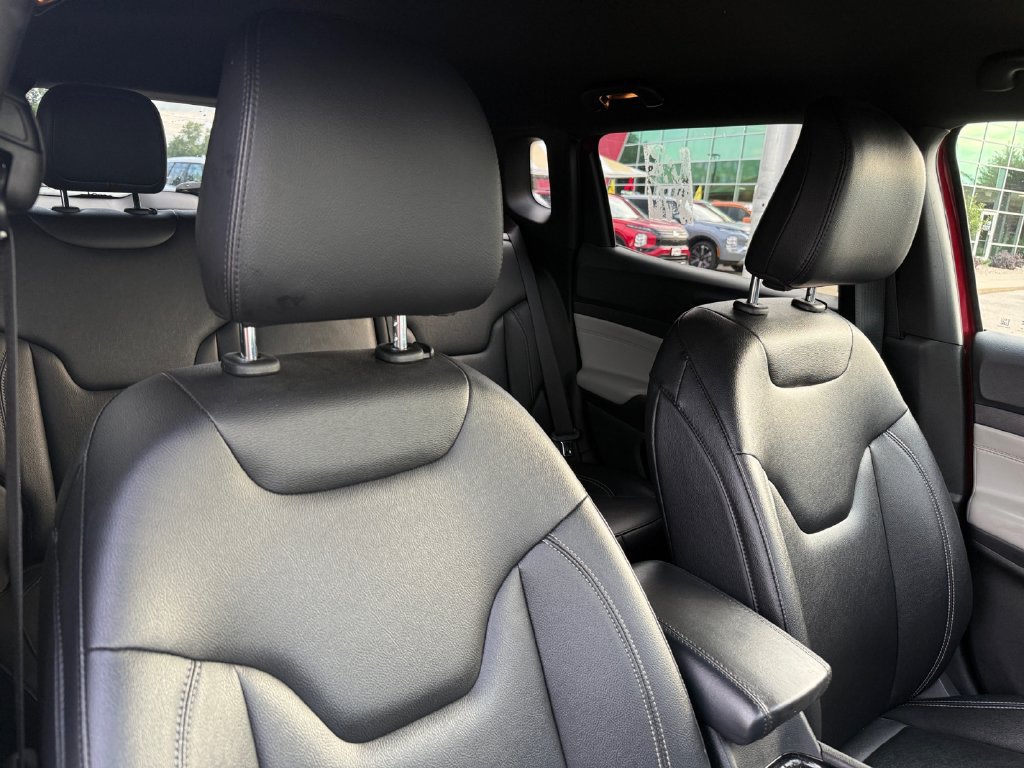 Used 2025 Jeep Compass Limited AWD/4WD image 52
