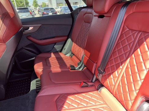 Used 2024 Audi SQ8 Premium Plus AWD/4WD image 33
