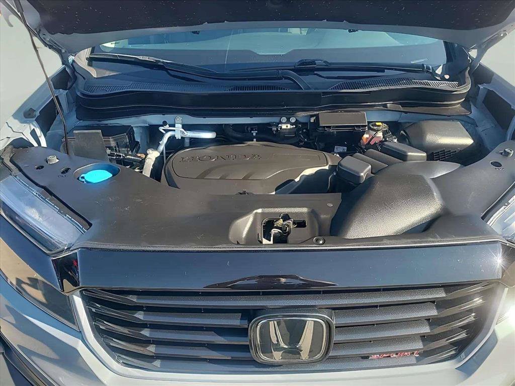 Used 2023 Honda Ridgeline Sport image 11
