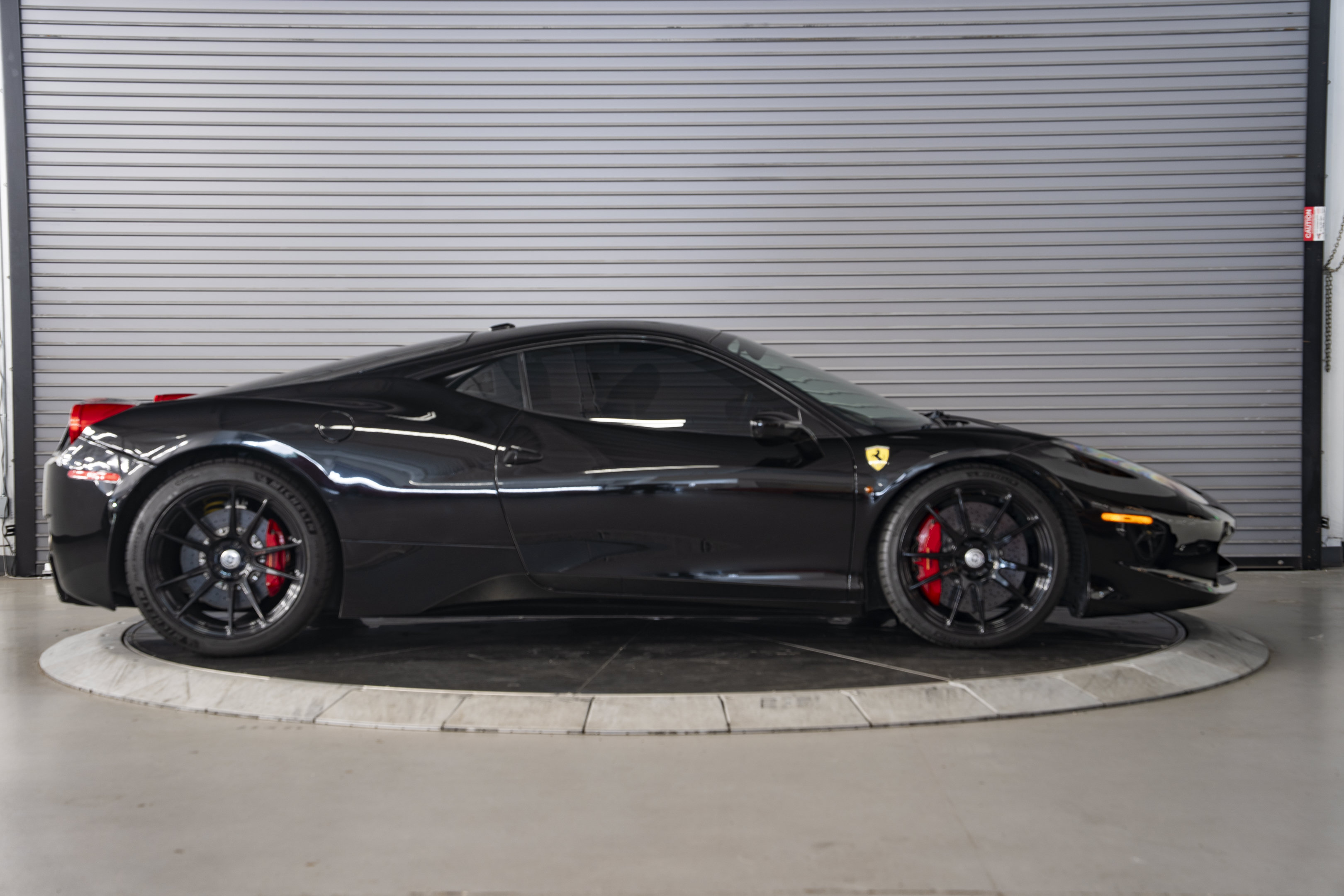 Used 2011 Ferrari 458 Italia Coupe RWD image 6
