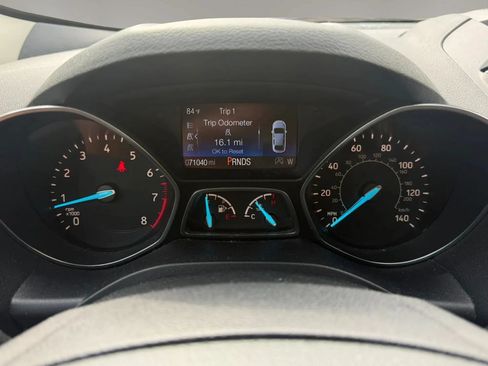 Used 2018 Ford Escape SE FWD image 11