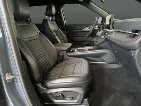 Certified 2025 Ford Explorer ST-Line image 33