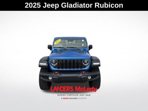 Used 2025 Jeep Gladiator Rubicon w/ Dual Top Group AWD/4WD image 3