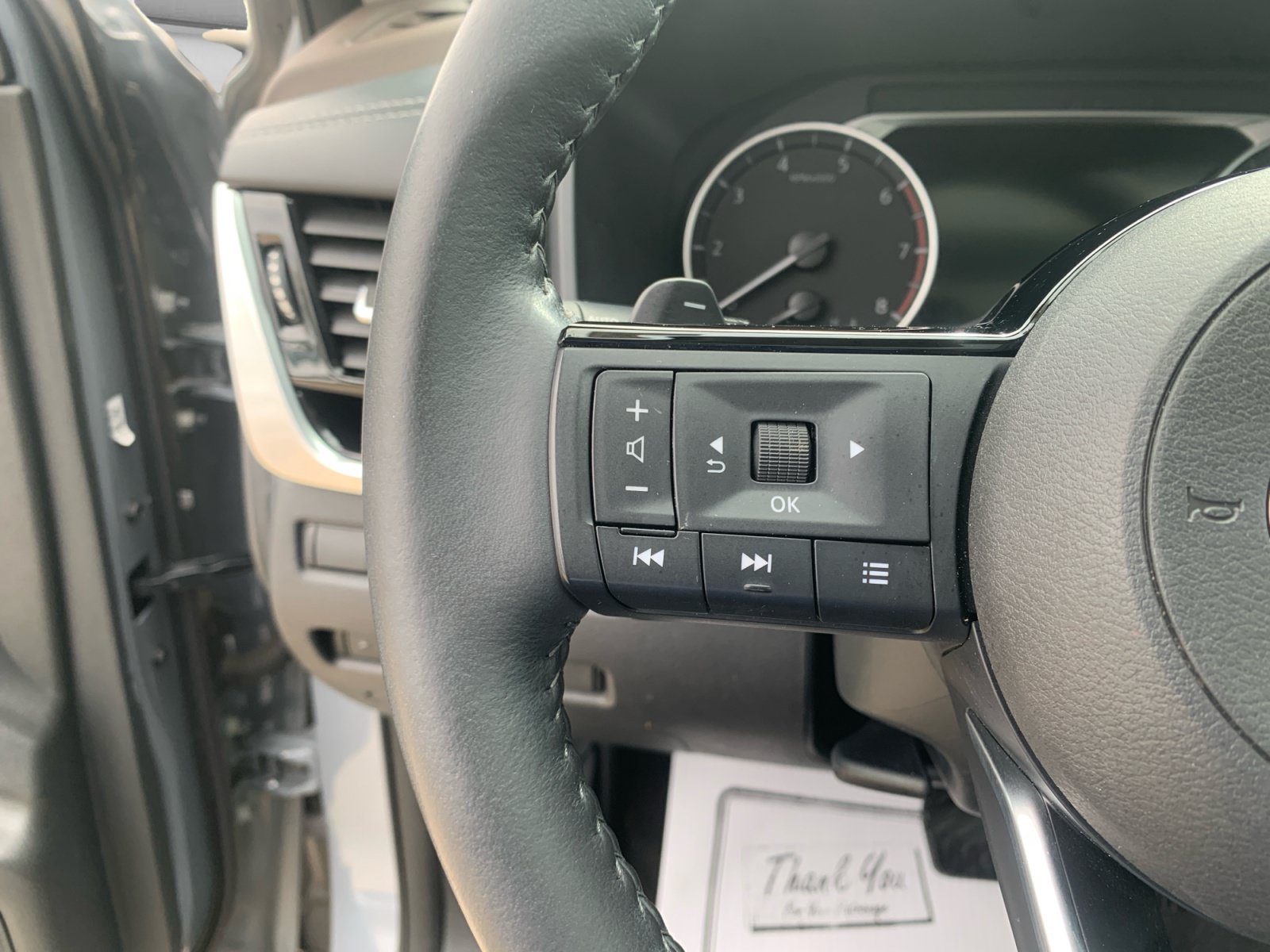 Used 2023 Nissan Rogue SL w/ SL Premium Package FWD image 26