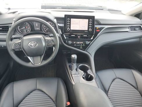 Used 2024 Toyota Camry SE FWD image 11