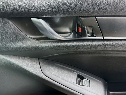 Used 2020 Honda Accord Sport image 29