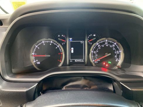 Used 2021 Toyota 4Runner Limited AWD/4WD image 25