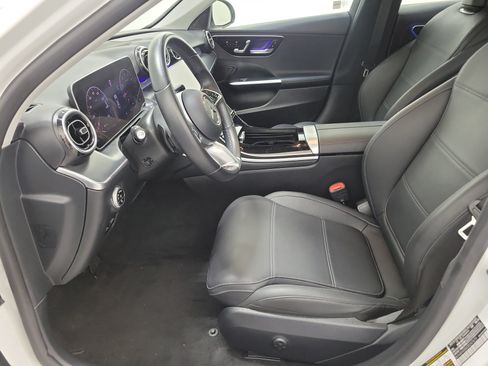 Used 2025 Mercedes-Benz C 300 Sedan image 18