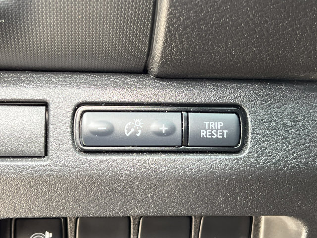 Used 2023 Nissan Frontier SV w/ Midnight Edition Package AWD/4WD image 22