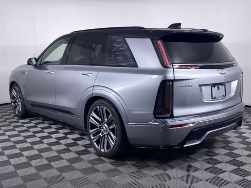 Certified 2026 Cadillac Vistiq Sport w/ LPO, Floor Liner Package AWD/4WD image 17