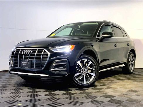 Used 2021 Audi Q5 Premium w/ Convenience Package image 1