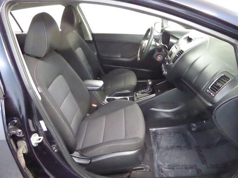 Used 2018 Kia Forte LX image 21